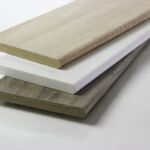 CHIPBOARD OR MDF SHELVES FINISHED IN ADHESIVE DECORATIVE PAPER, POLYPROPYLENE OR WOOD-EFFECT VENEER.